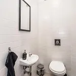 Airy 2-br Apt W/ Open Layout & Modern Design