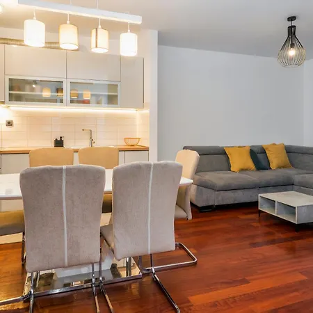 Daire Airy 2-br W/ Open Layout & Modern Design