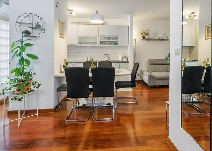 Airy 2-br Apt W/ Open Layout & Modern Design